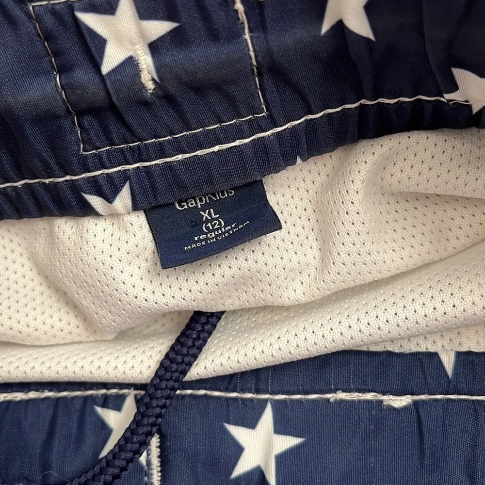 GAP American flag red white blue swim trunks XL = 12